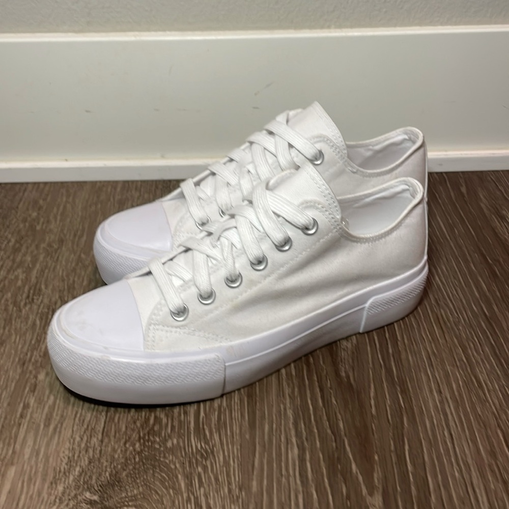 Nobo Lace Up Sneakers Shoes Classic Canvas White Women's Memory Foam